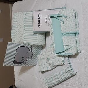 Baby crib set